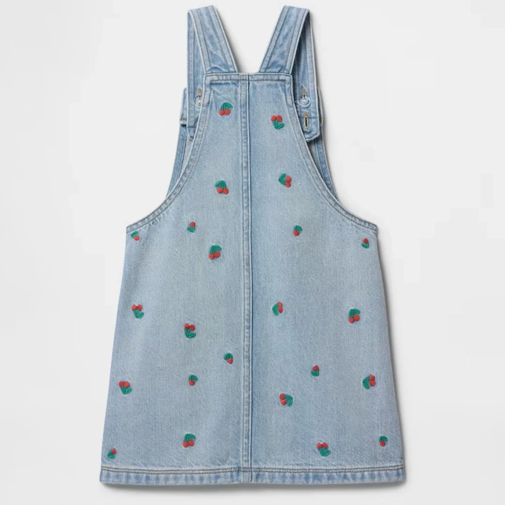 NWT babyGap Cherry Embroidered Denim Overall Dress 5T | Light Wash